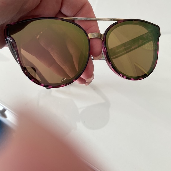 2for $20: mirror sunglasses 😎 - Picture 2 of 7